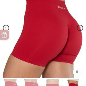 AUROLA Dream Workout Scrunch Shorts